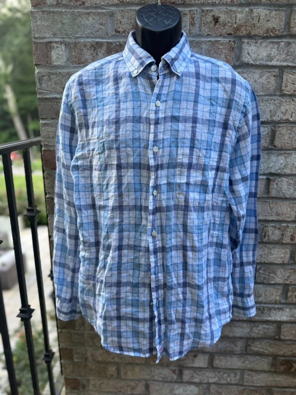 Vineyard Vines Men's Linen Button Down NO OFFERS!